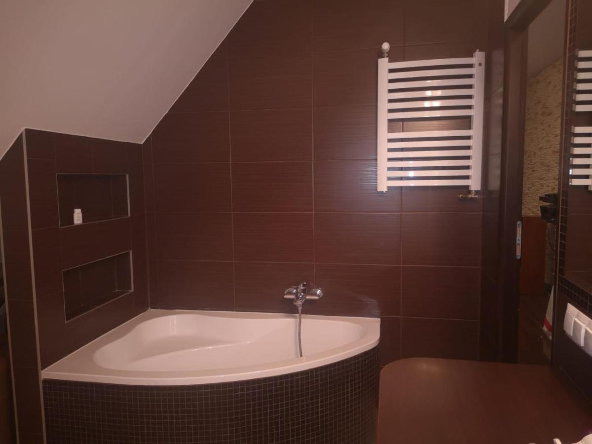 Apartamenty Lena 16 Twoje Poddasze Raciborz Bagian luar foto